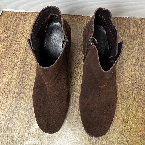 J. Jill Brown Suede Leather Ankle Boots Stacked Heel Brown Booties Size 11 - Picture 4 of 15